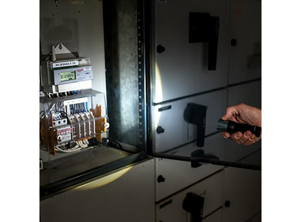 Elwis Lommelykt 700 S8 Oppladbar