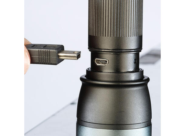 Elwis Lommelykt 700 S8 Oppladbar