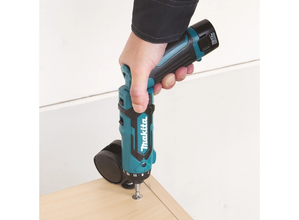 Makita DF012DSJ Momentskrutrekker 7,2v 